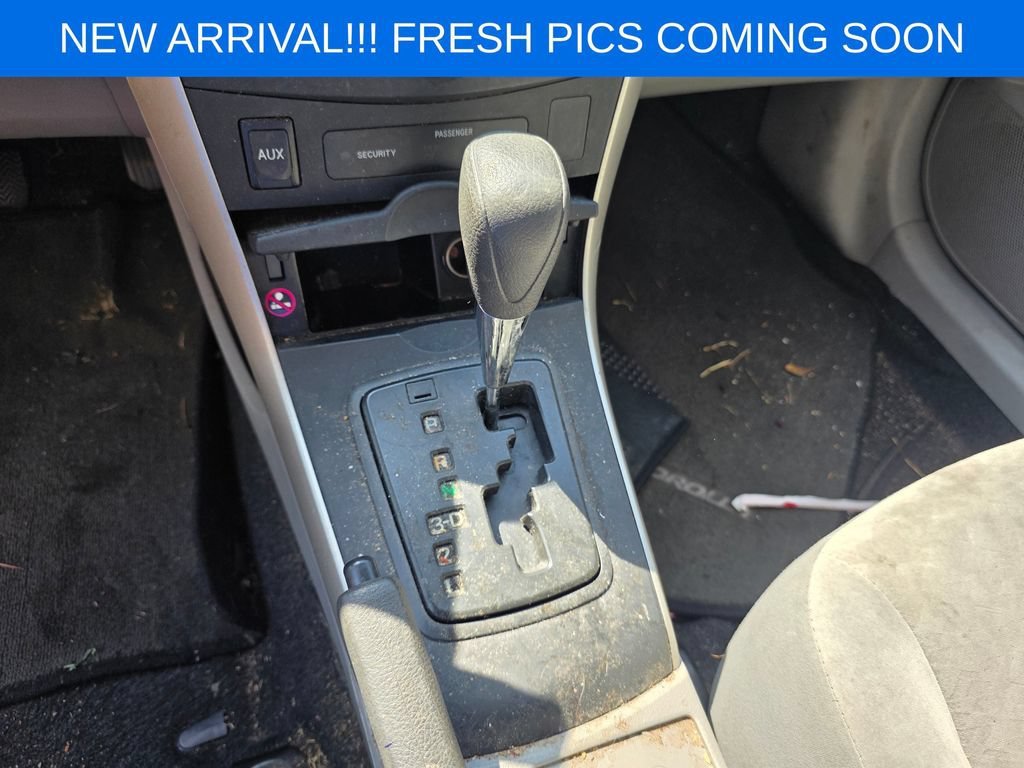Used 2009 Gray Toyota LE image 7