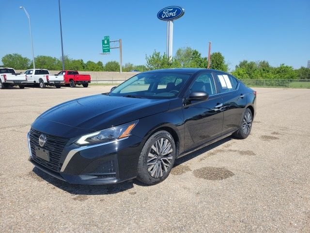 Used 2024 Black Nissan 2.5 SV image 17