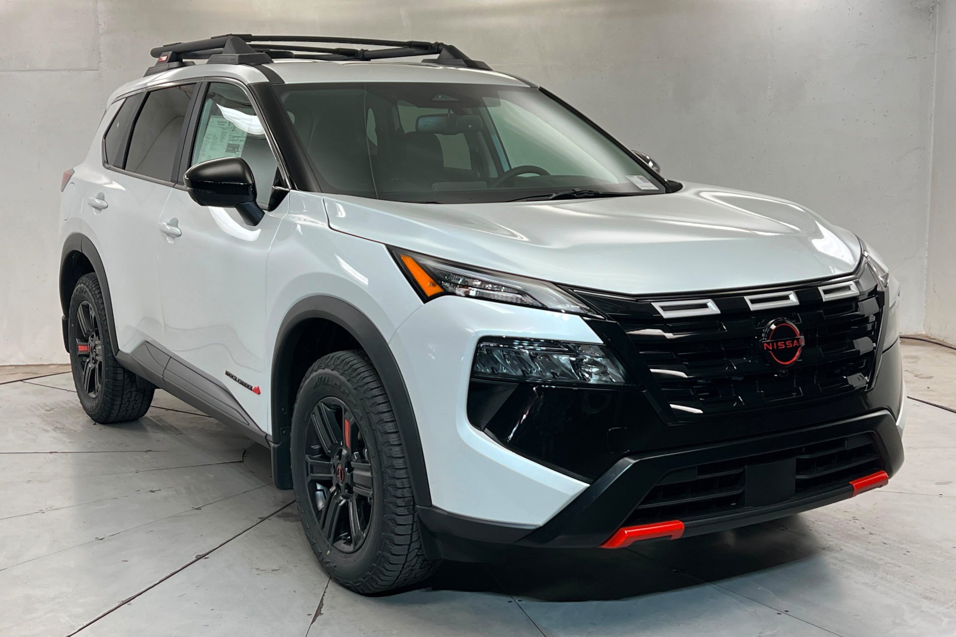 New 2026 Everest White Pearl TriCoat Nissan Rock Creek® image 8