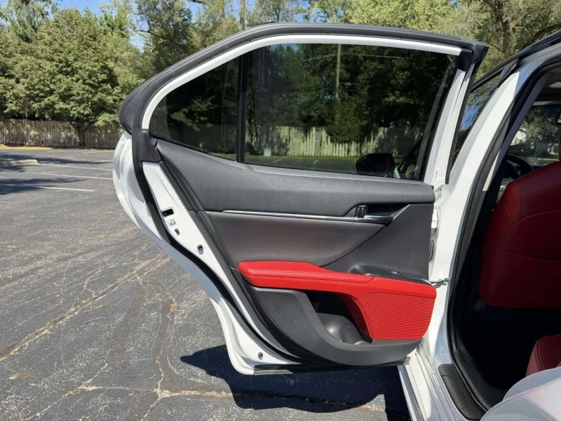 Used 2019  Toyota XSE image 20