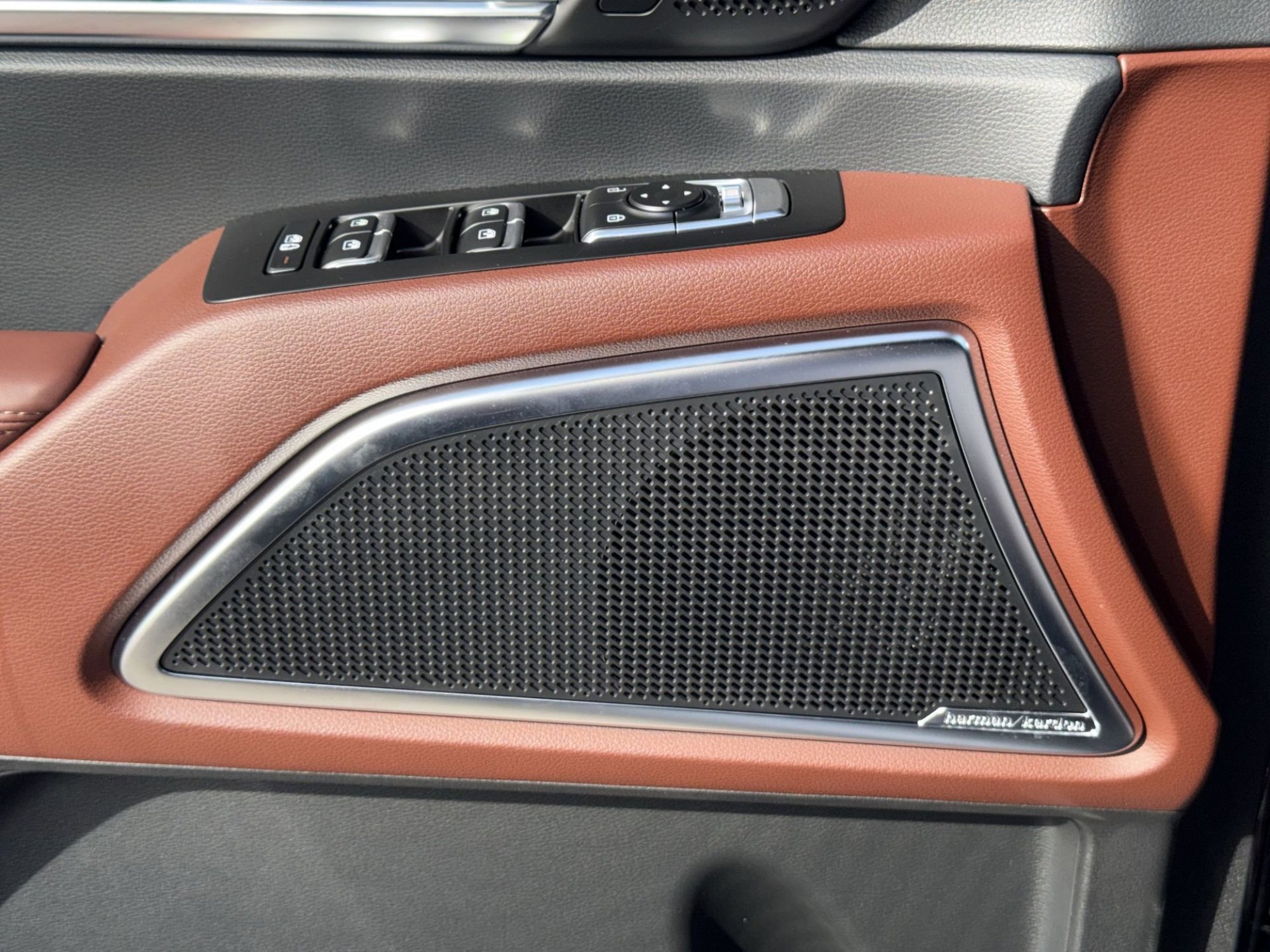 2025 Kia Telluride SX - Photo 21