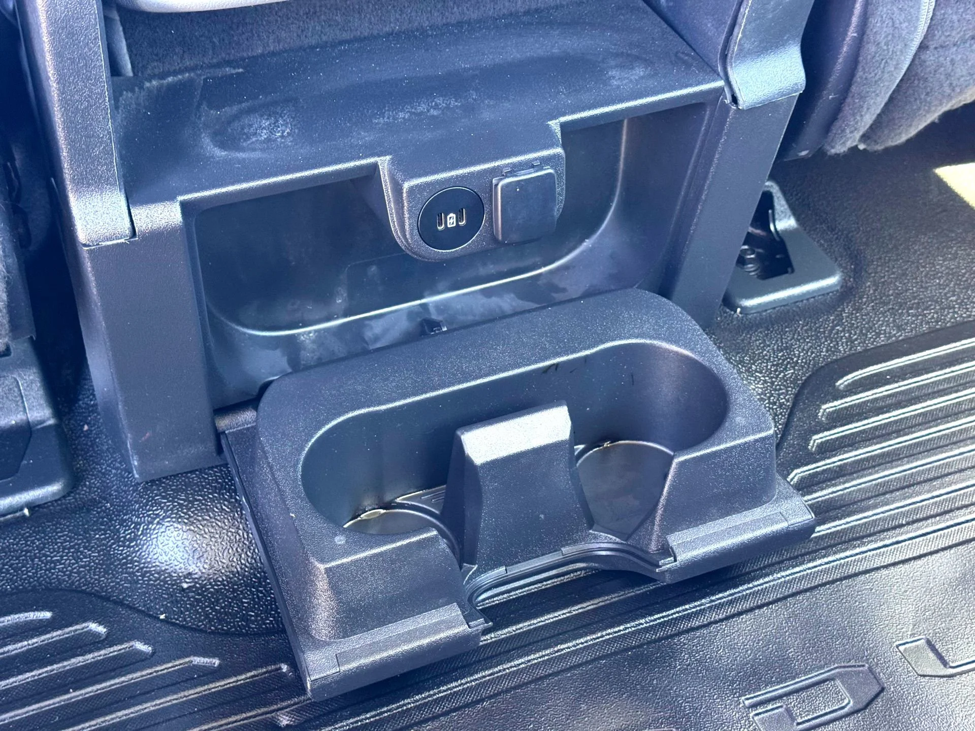 Used 2023  Ford XL image 19