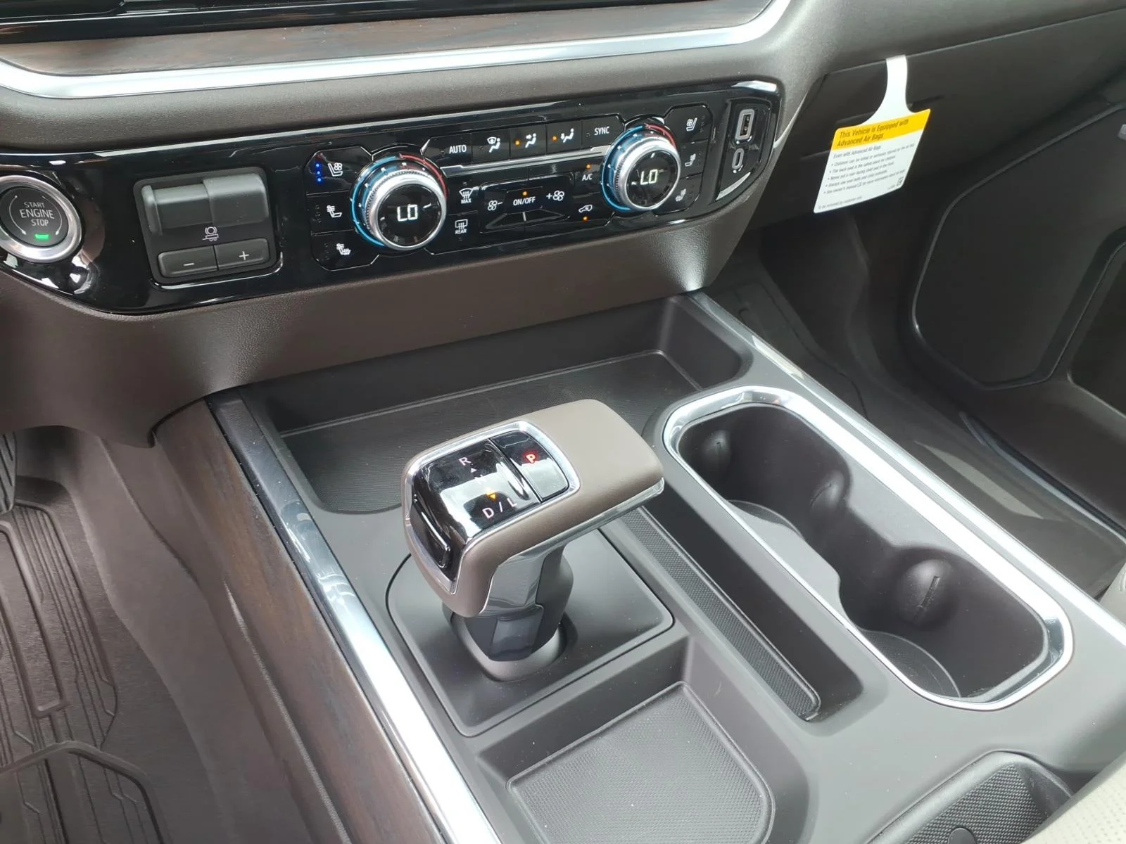 2026 GMC Sierra 1500 SLT - Photo 11