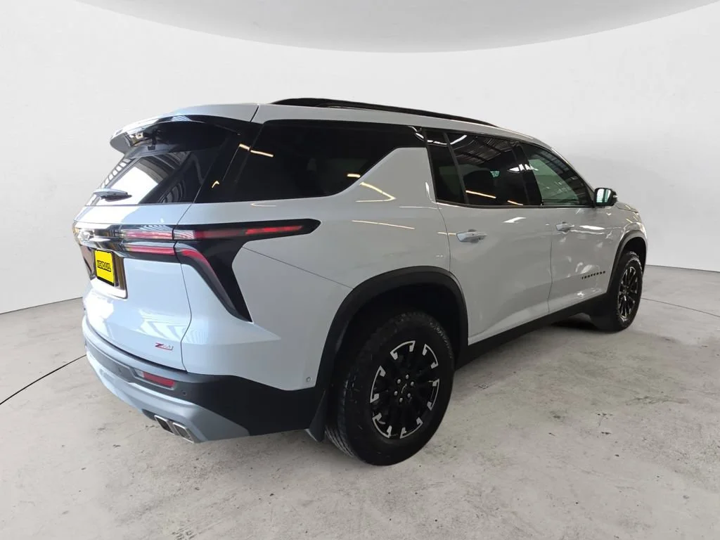 Used 2026 Polar White Tricoat Chevrolet Z71 image 5