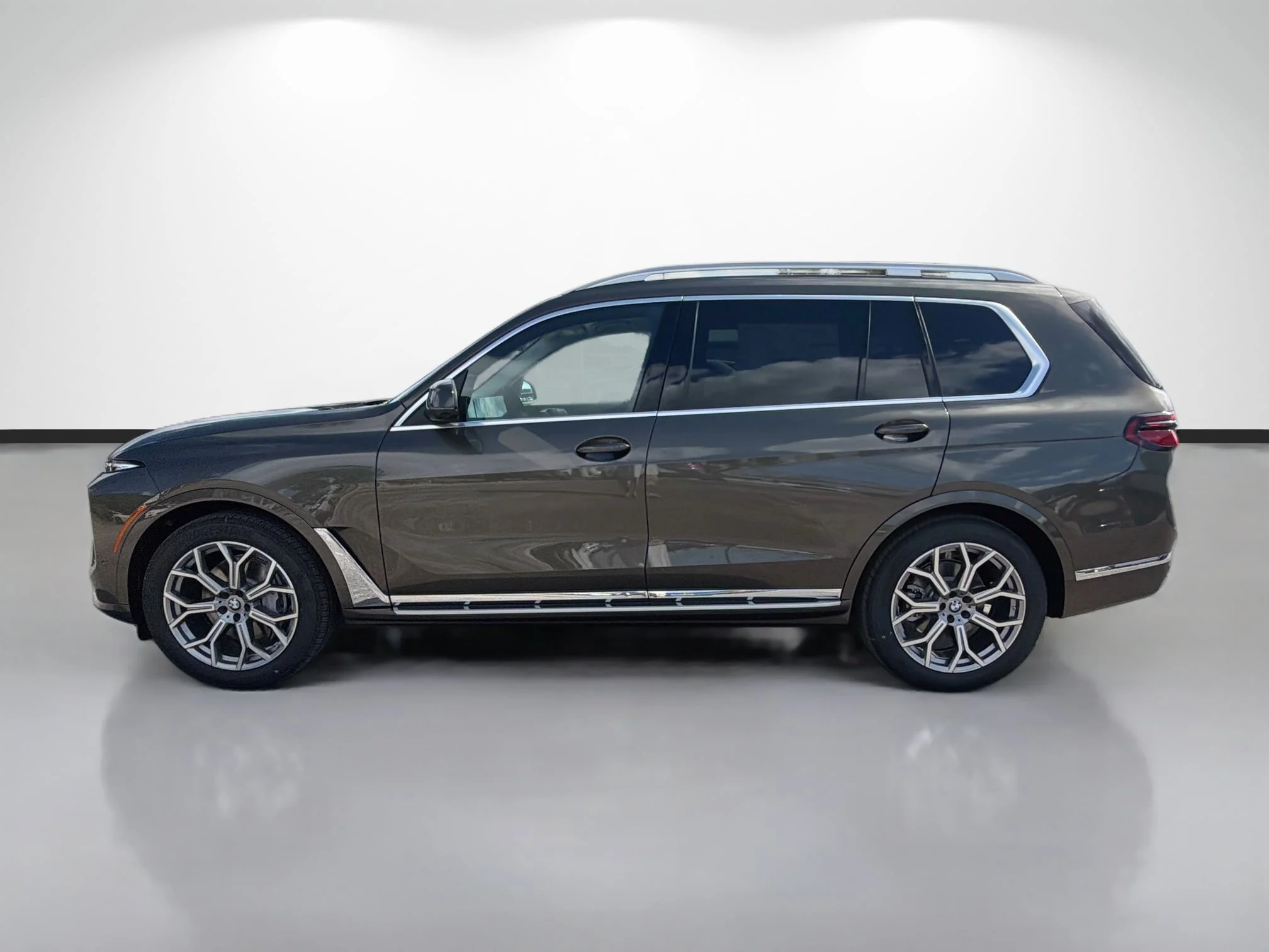 New 2027 Manhattan Green Metallic BMW xDrive40i image 6