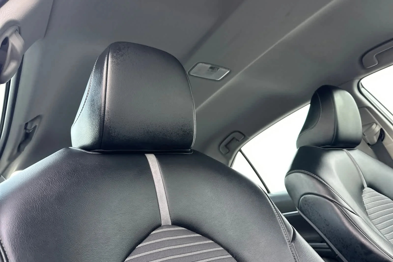 2021 Toyota Camry SE - Photo 15