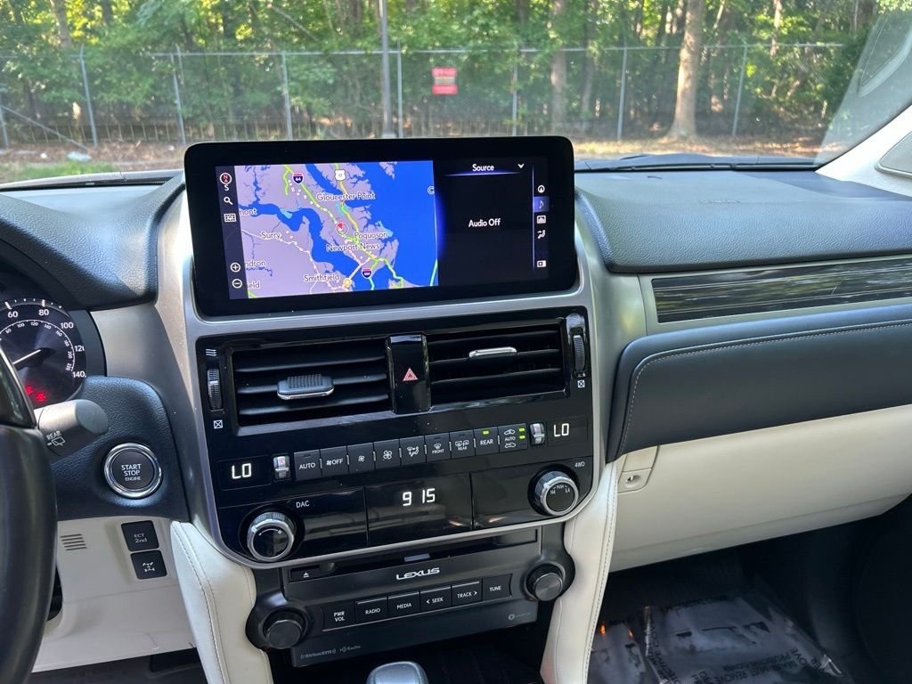 Used 2023 Black Lexus 460 image 19