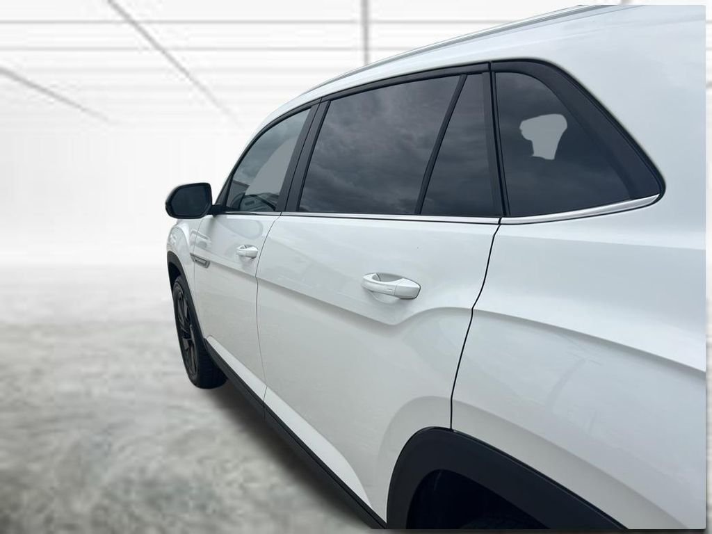 New 2026 White/off-white Volkswagen 2.0T SE w/Technology image 30