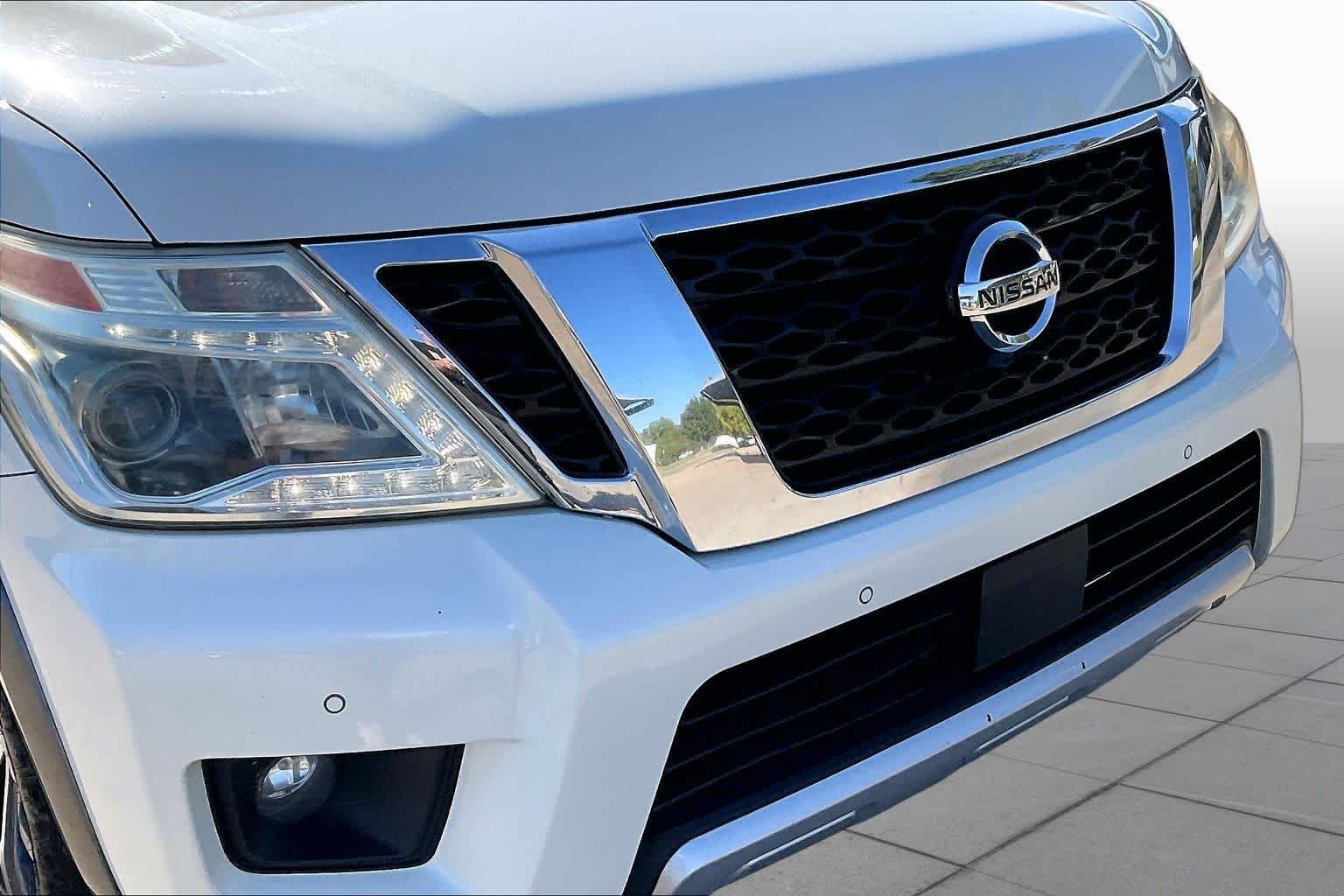 Used 2017 Pearl White Nissan Platinum image 28
