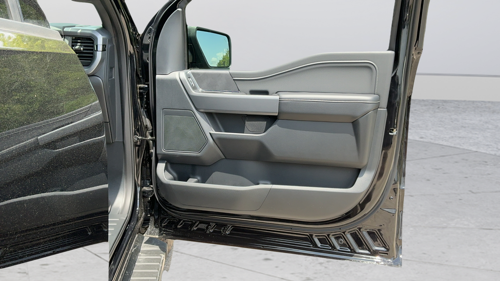 New 2026 Agate Black Metallic Ford XLT image 18