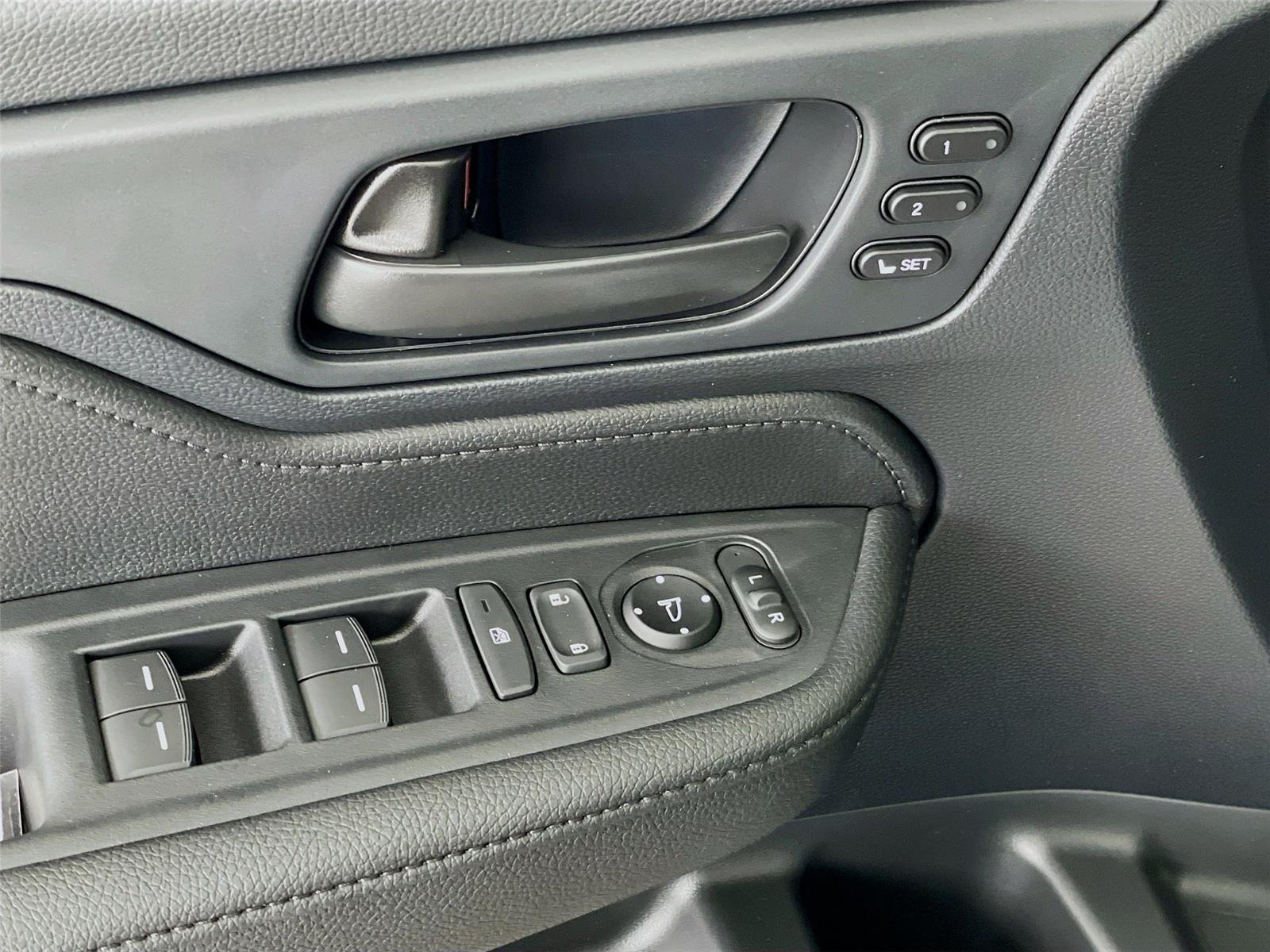 2026 Honda Odyssey EX-L - Photo 21