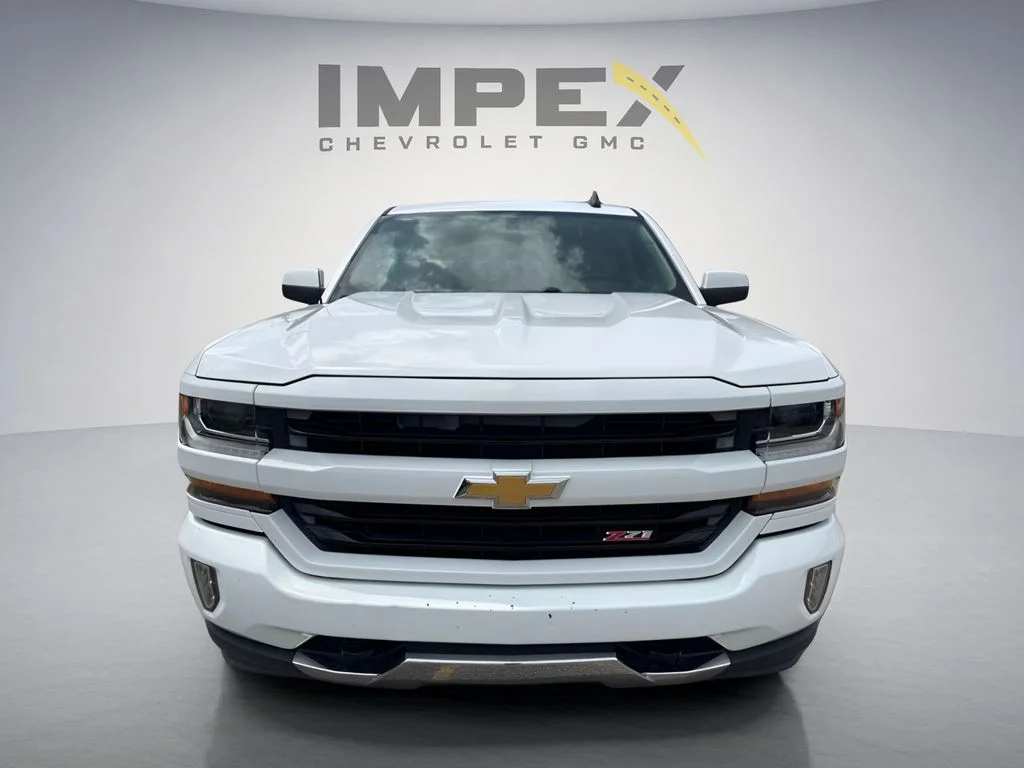 Used 2017 White Chevrolet 2LT image 8