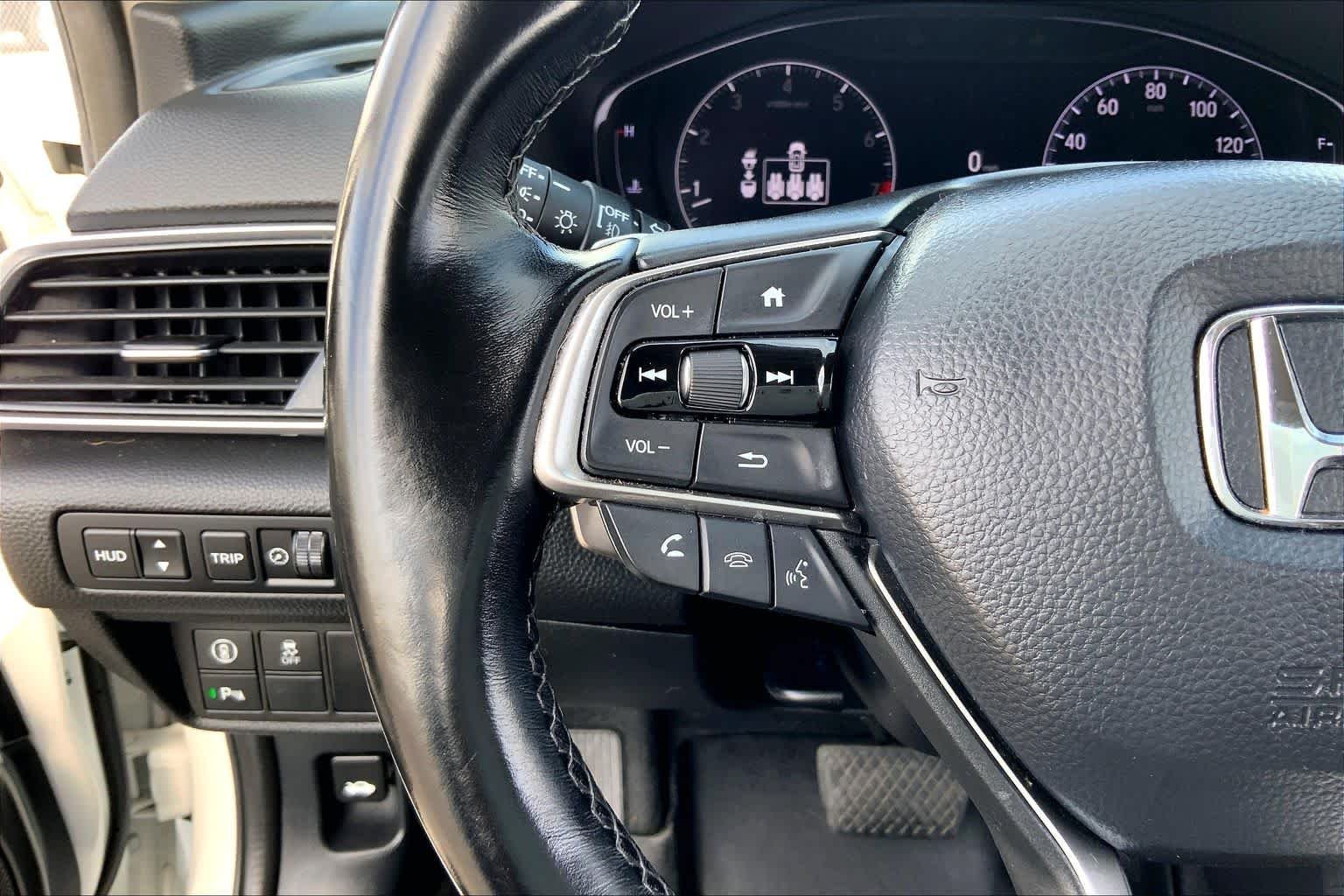 Used 2021 Platinum White Pearl Honda Touring image 23