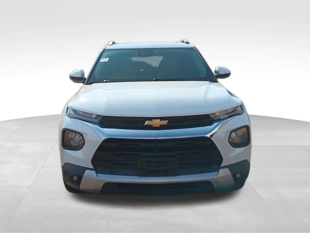 Used 2021 Summit White Chevrolet LT image 9