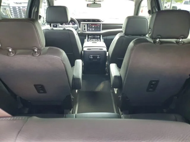 Used 2022 Pearl Beige Metallic GMC Denali image 31