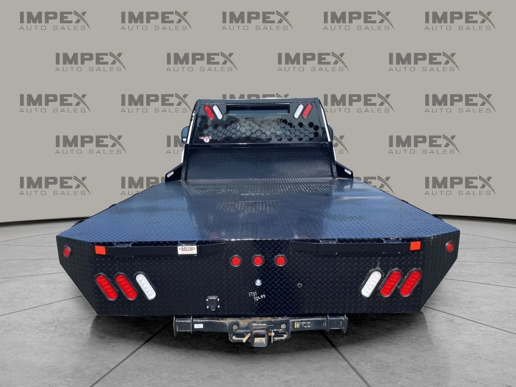 Used 2022 White Ford XL image 10