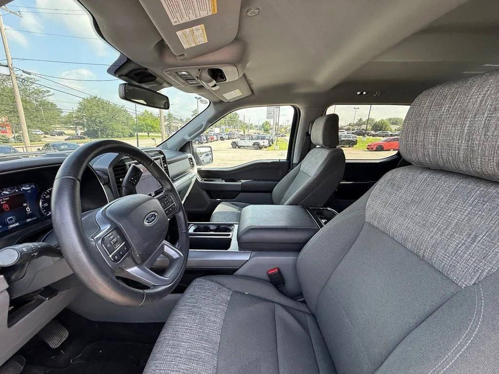 Used 2023 Blue Ford XLT image 13