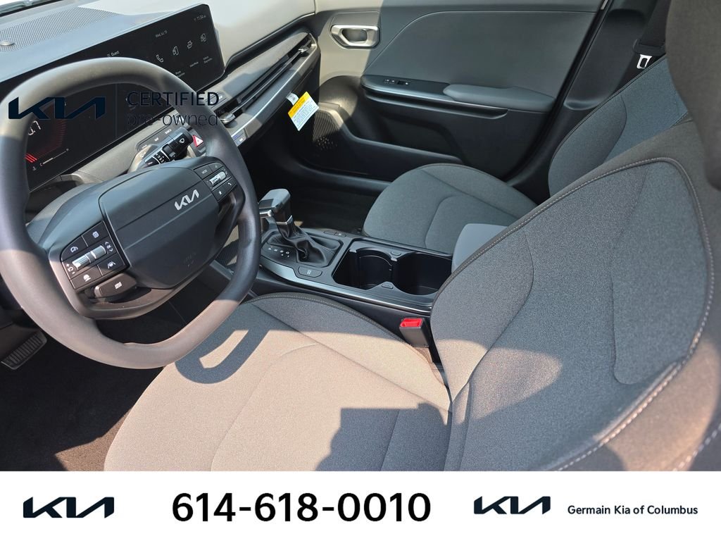 Used 2026 White Kia LXS image 17