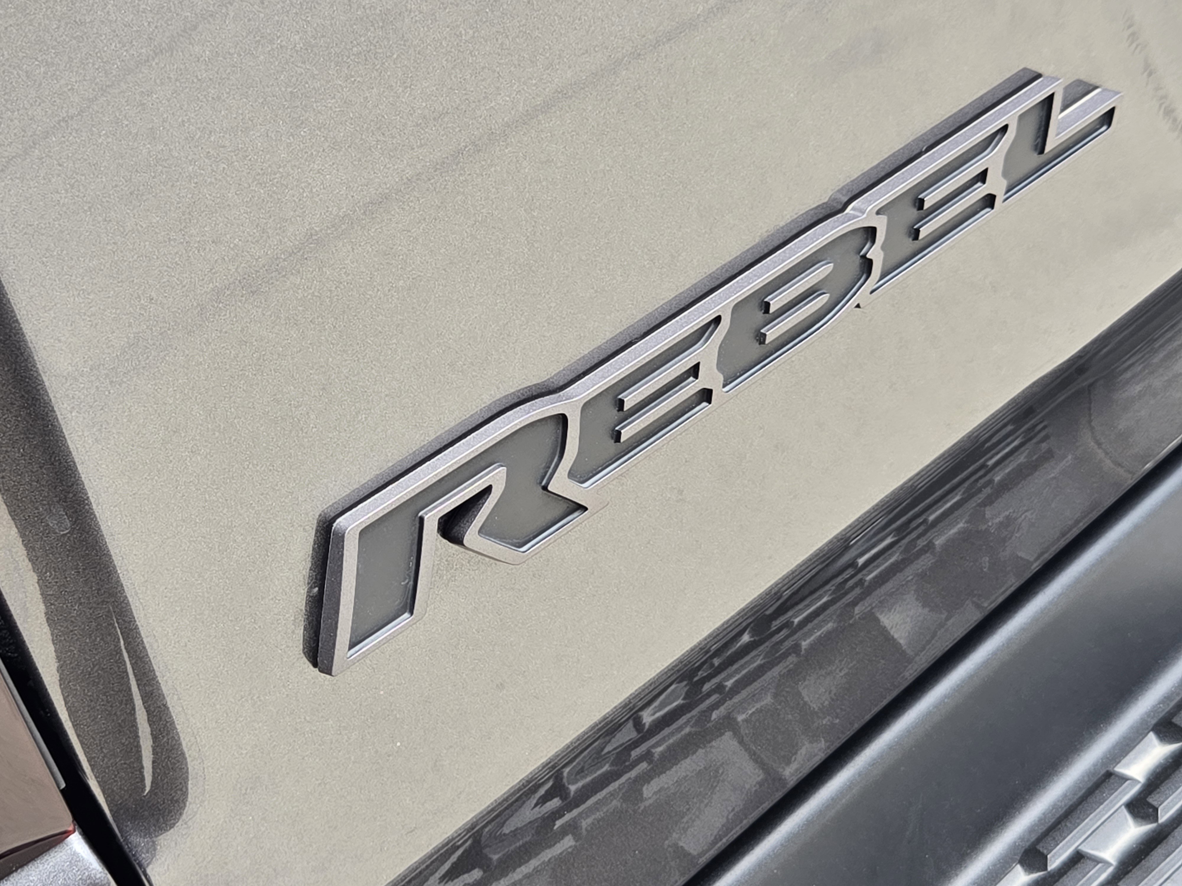 Certified Used 2025 Granite Crystal Metallic Clearcoat Ram Rebel image 12