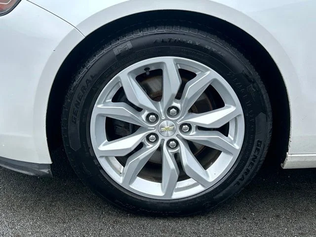 Used 2016 Beige Chevrolet LT image 17