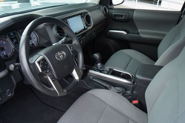 Used 2021  Toyota SR5 image 31