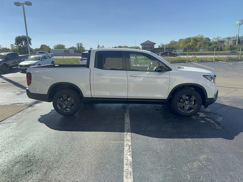 2026 Honda Ridgeline TrailSport, photo 3 of 12