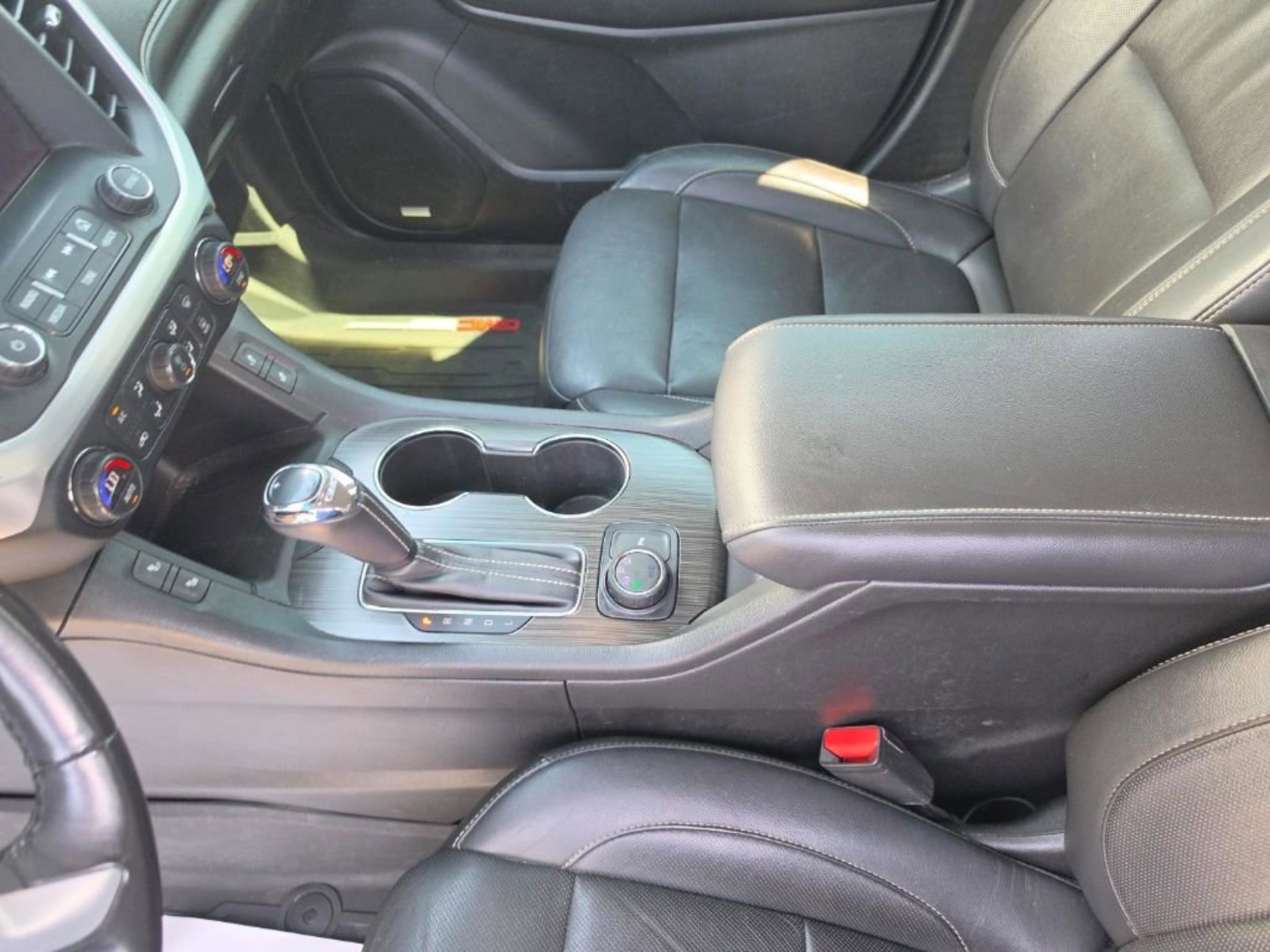 Used 2018 SUMMIT WHITE GMC SLT image 19