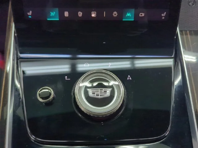 Used 2026  Cadillac Luxury image 27