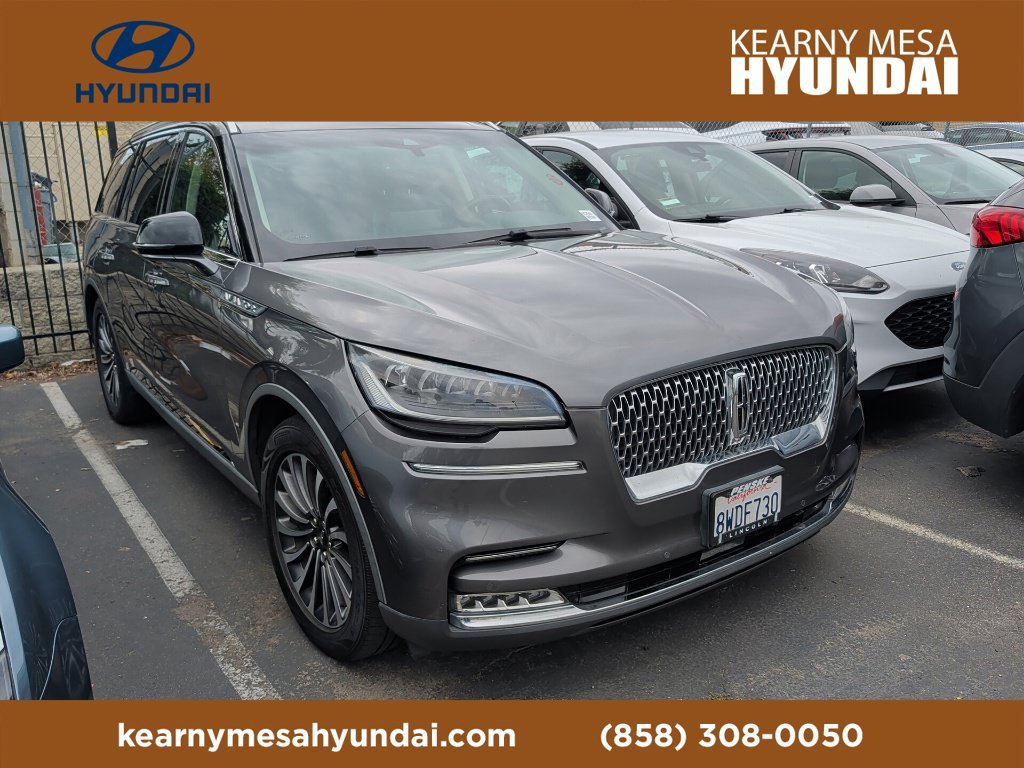 Used 2021 Gray Lincoln Reserve image 1
