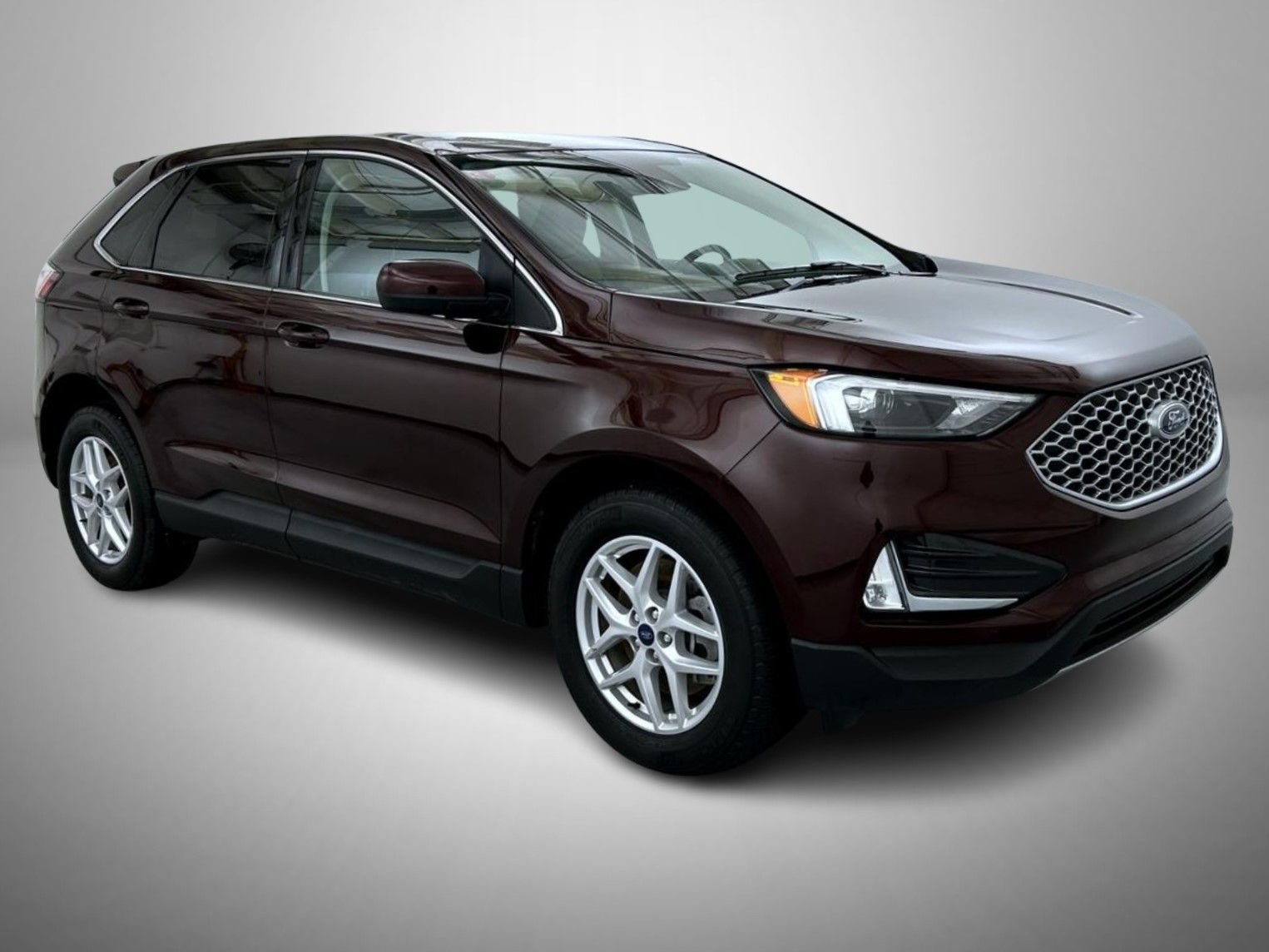Used 2024 Burgundy Ford SEL image 3