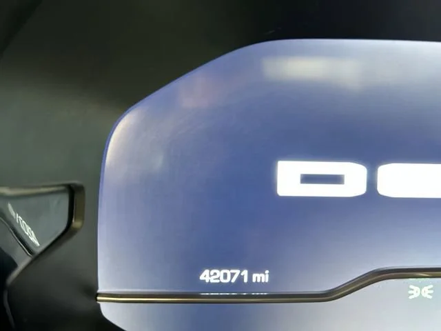 Used 2023 Onyx Black GMC Denali Ultimate image 29