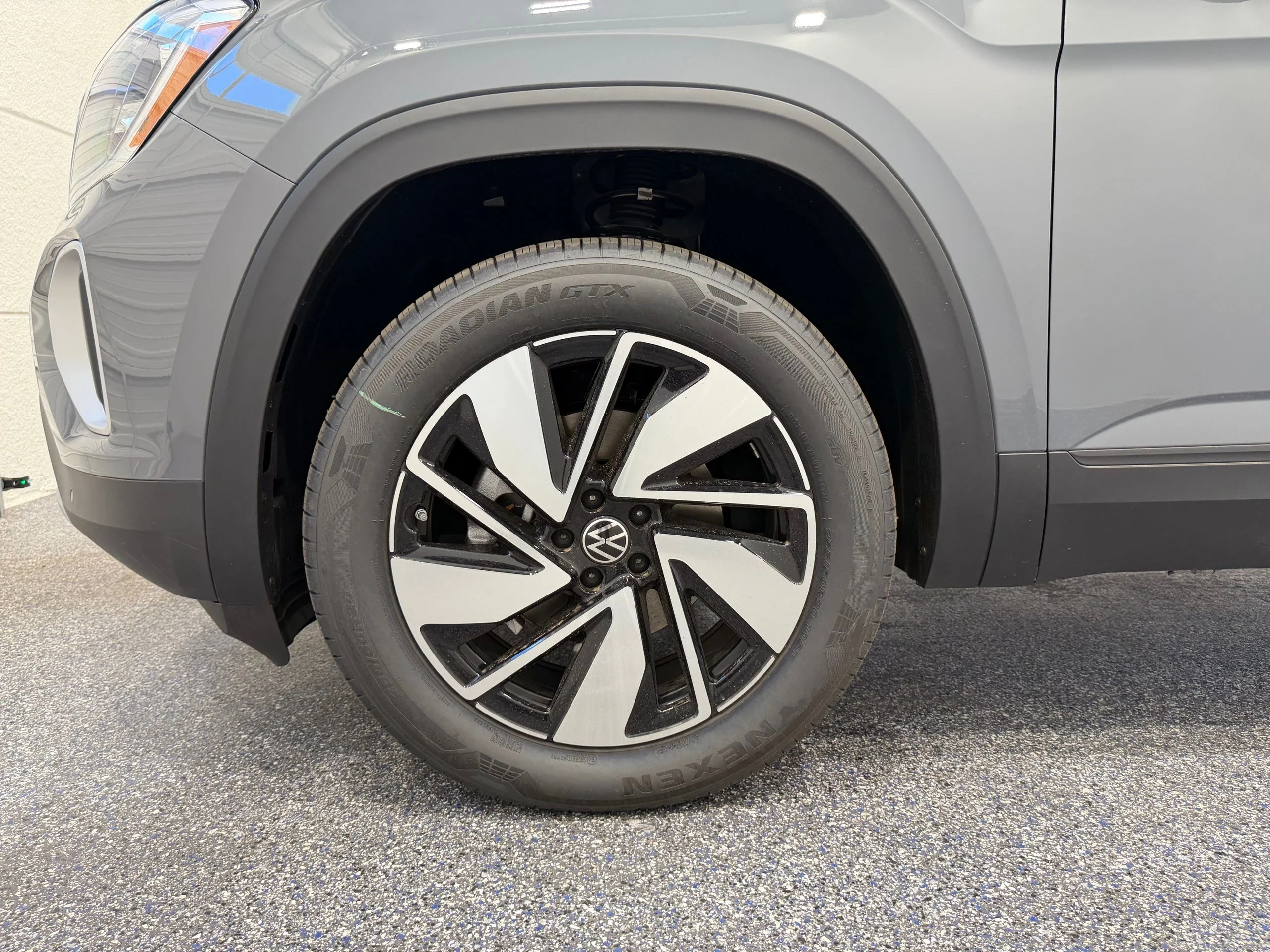 2026 Volkswagen Atlas SE w/Tech - Photo 11