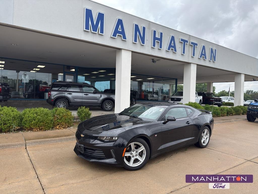 Used 2017 Black Chevrolet 1LT image 1