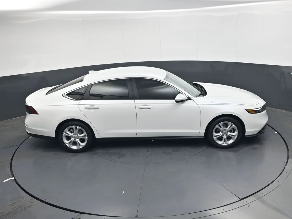 New 2026 Platinum White Pearl Honda LX image 35
