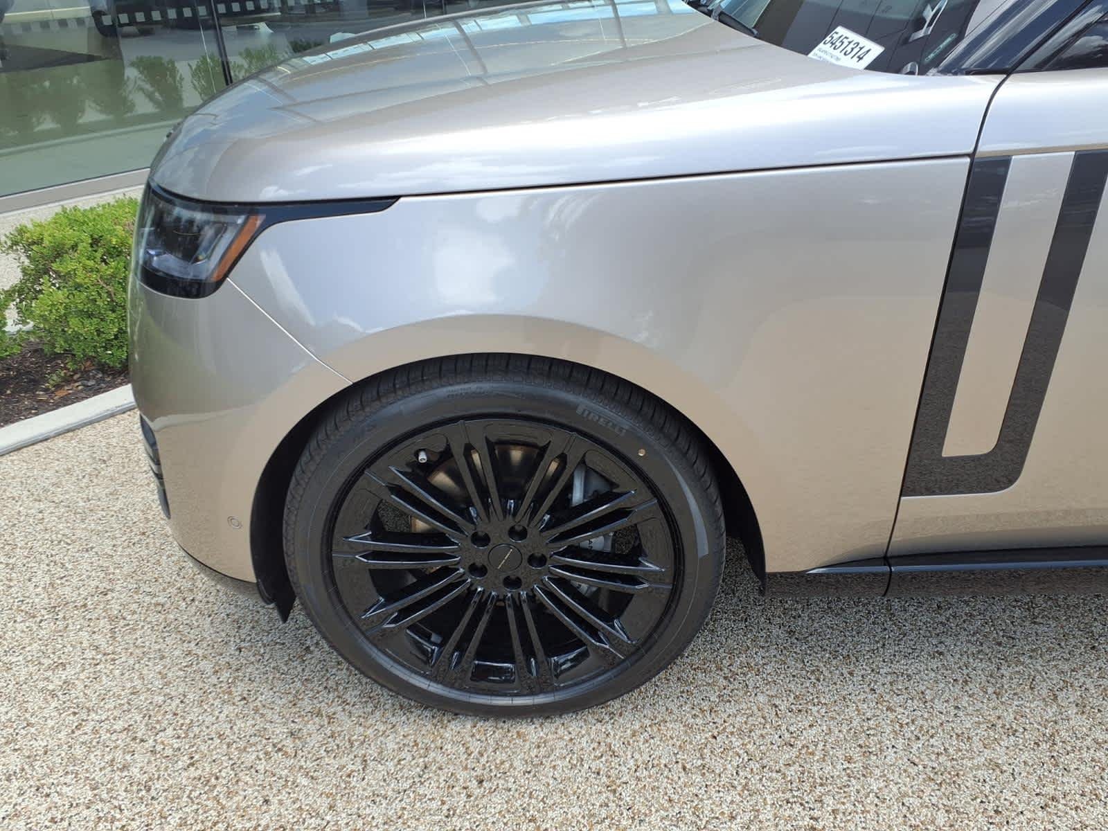 New 2026 Batumi Gold Land Rover SE image 8