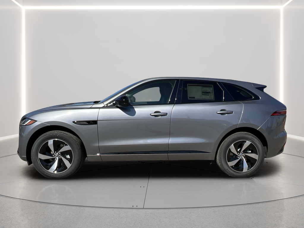 Used 2025  Jaguar P400 R-Dynamic S image 8