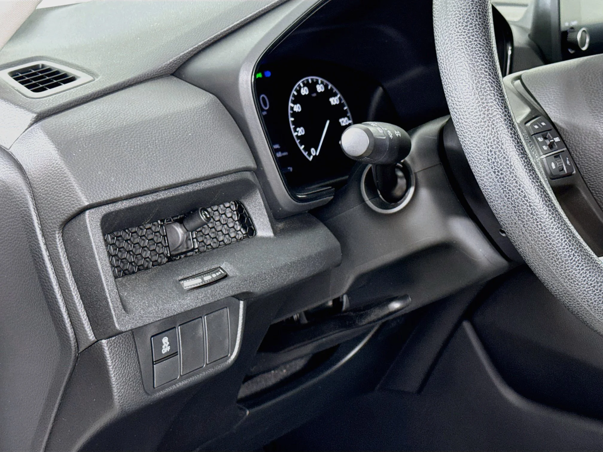 Used 2023 White Honda EX image 12