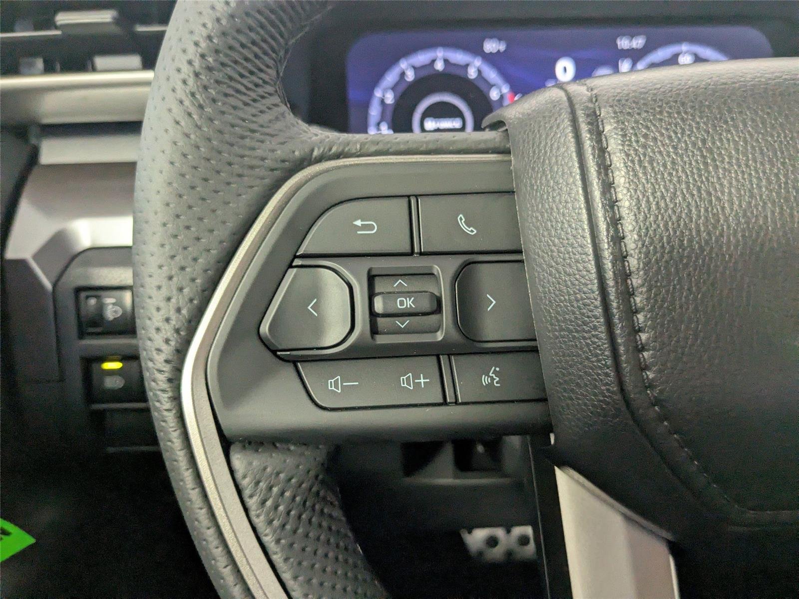 2026 Toyota Tacoma TRD Sport - Photo 12