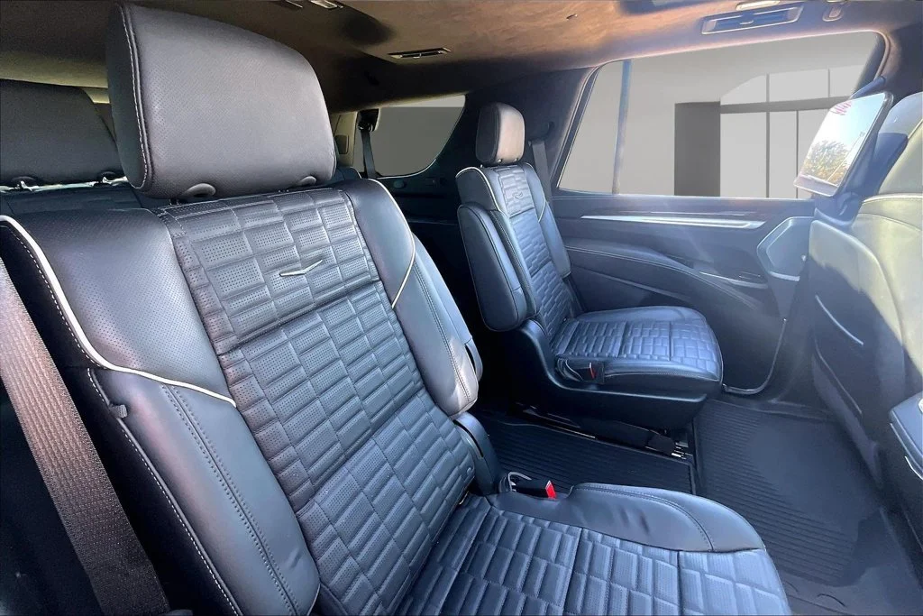 Used 2026 White Cadillac Platinum Sport image 29