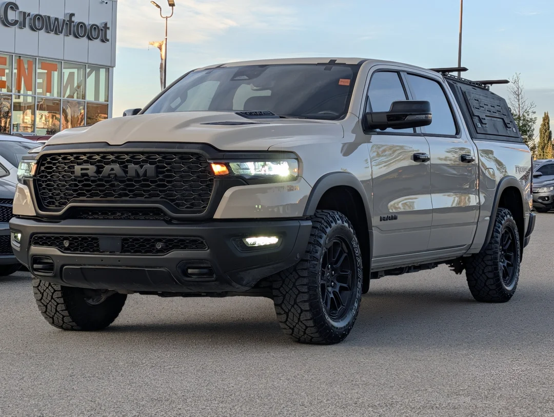 Certified Used 2025 mojave sand RAM Rebel X 10Th Anniversary - Premium Leather - Rebel Level II - Dual Pane Sunroof & More image 4