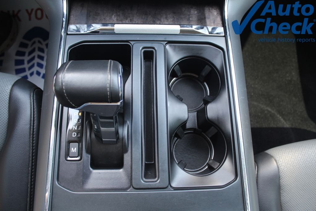 Used 2021 Silver Ford Lariat image 13