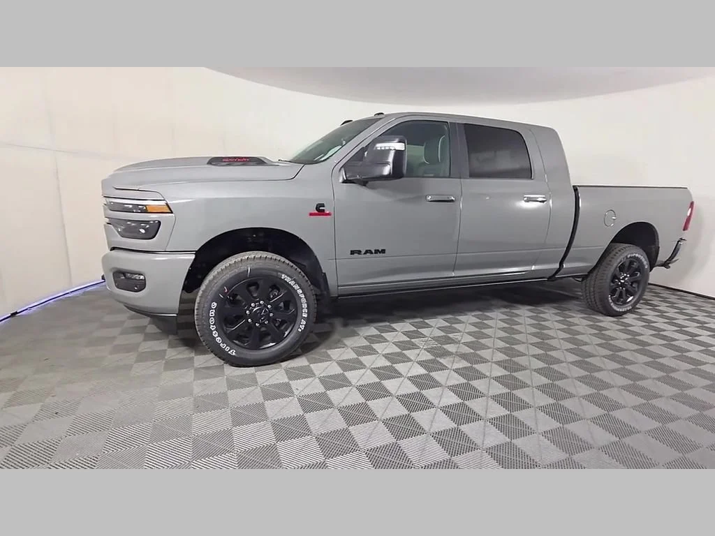 New 2026 Ceramic Gray Clear-Coat Exterior Paint RAM Laramie image 36