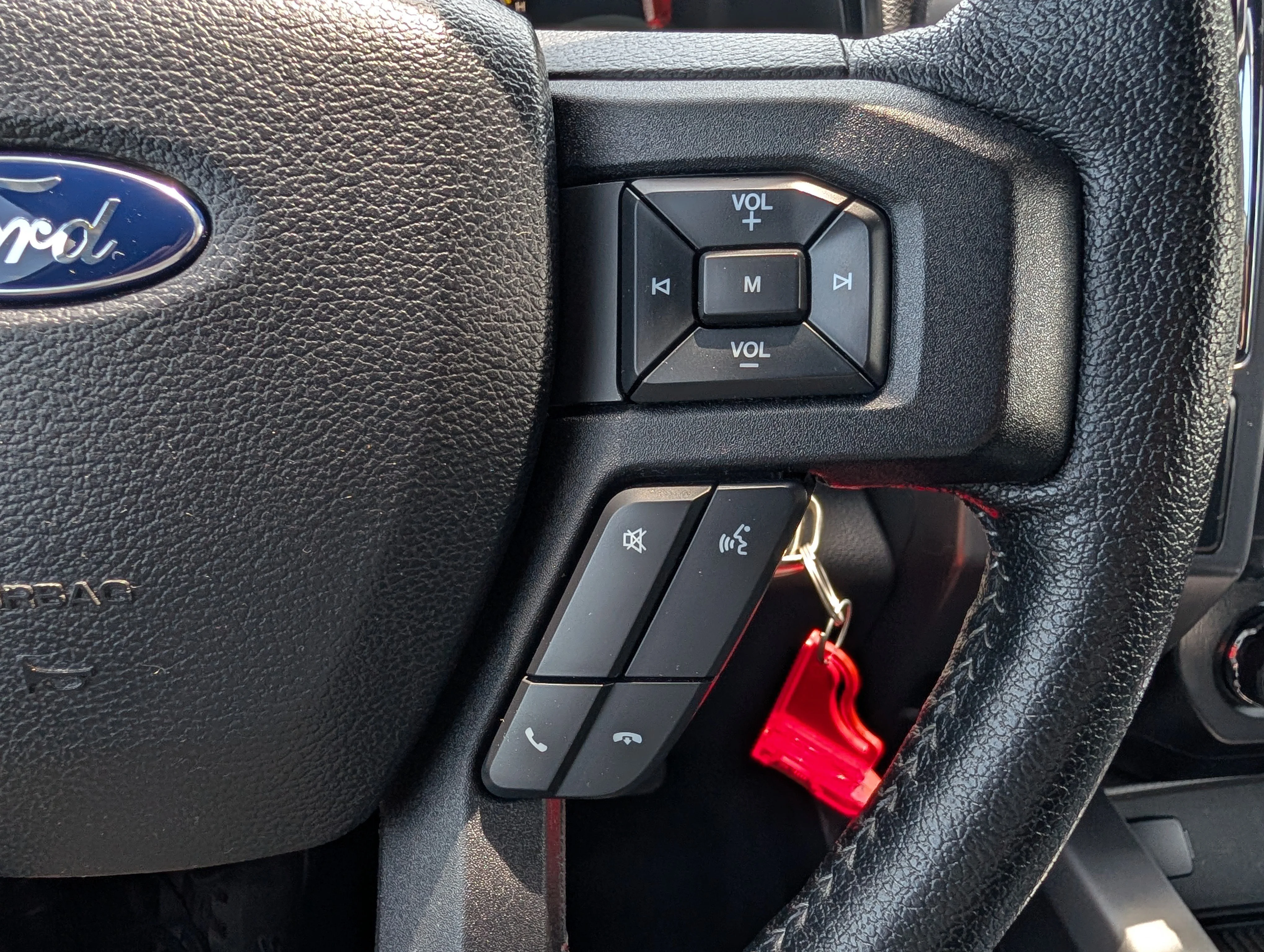 Used 2015 Tuxedo Black Metallic Ford XLT image 28