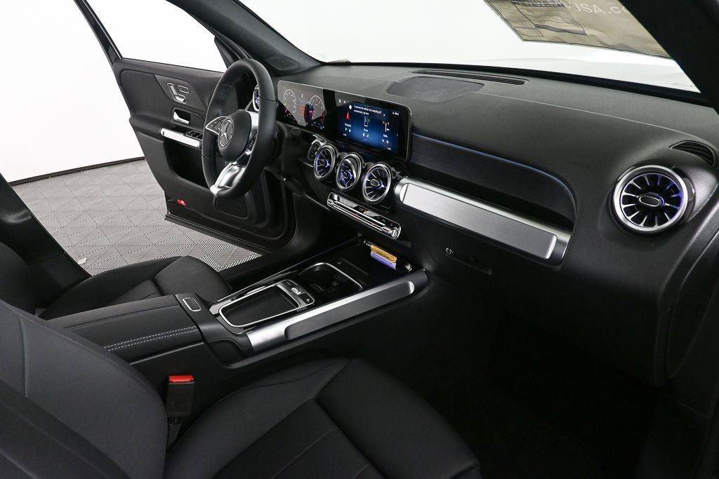 New 2026 Night Black Mercedes-Benz GLB 250 image 63