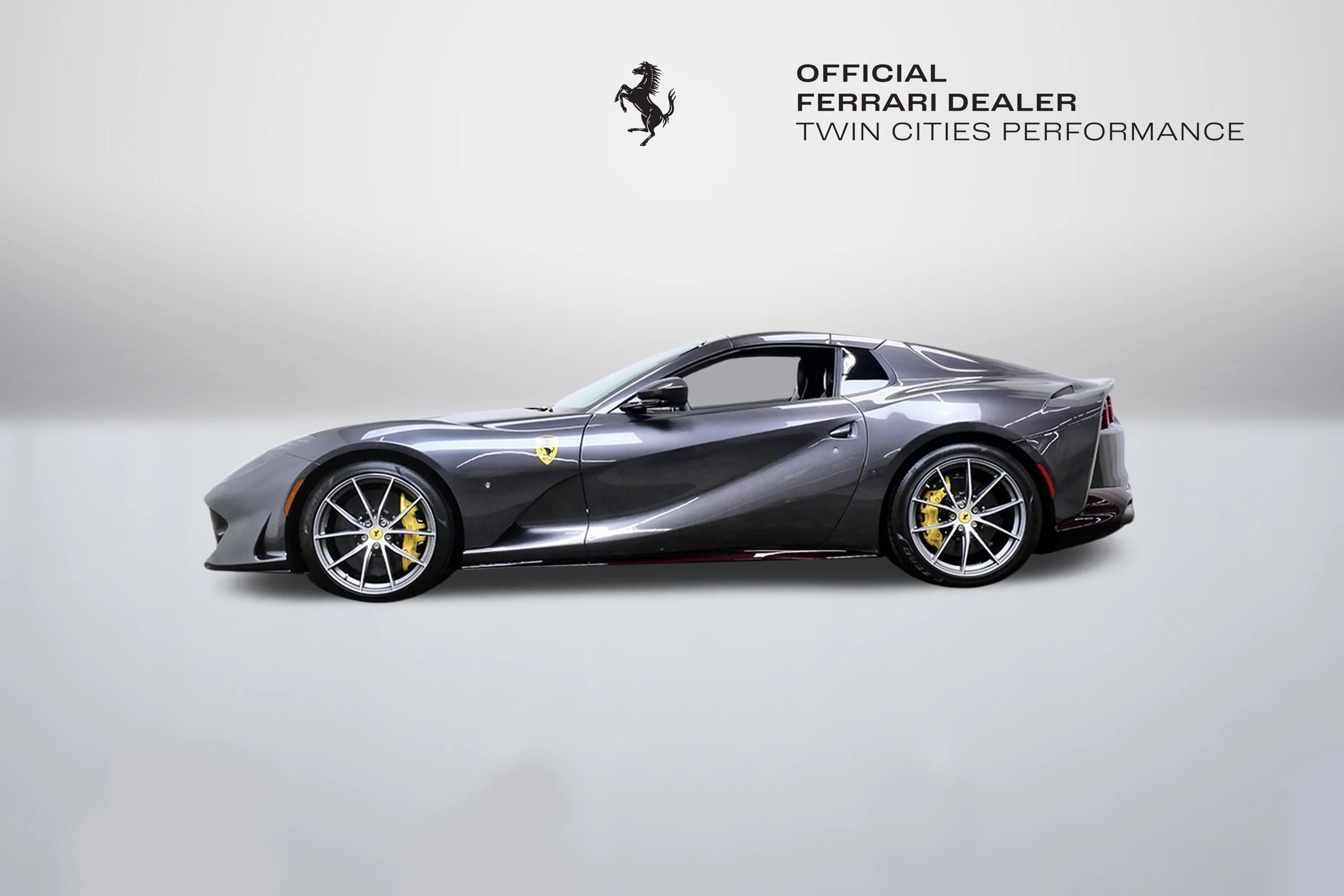2022 Ferrari 812 GTS photo 2