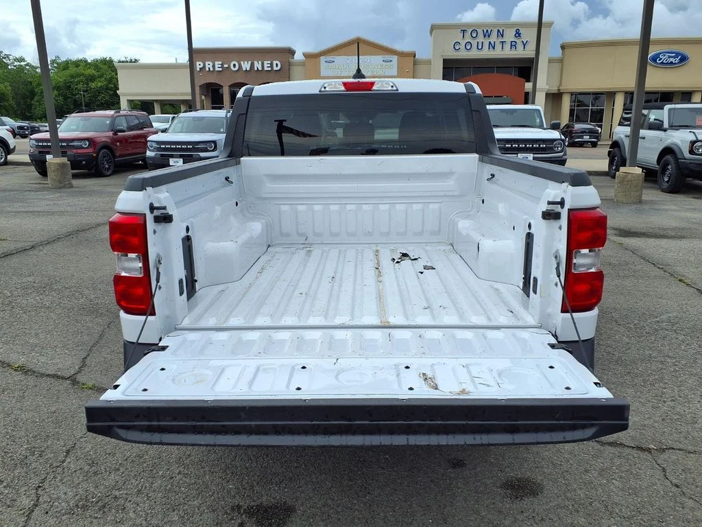 Used 2025 White Ford XL image 21