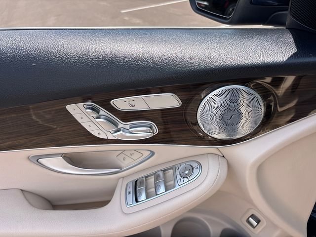 Used 2019  Mercedes-Benz GLC 300 image 15