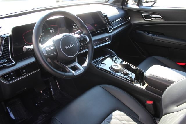 Used 2024 White Kia X-Line image 3