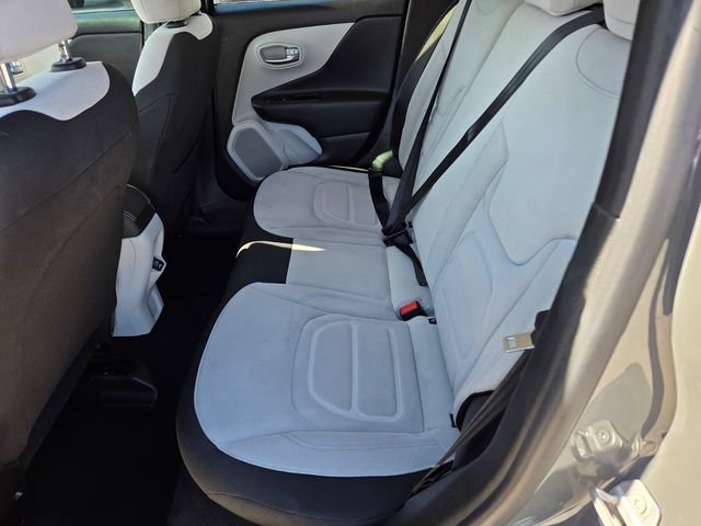 2022 Jeep Renegade Latitude - Photo 11