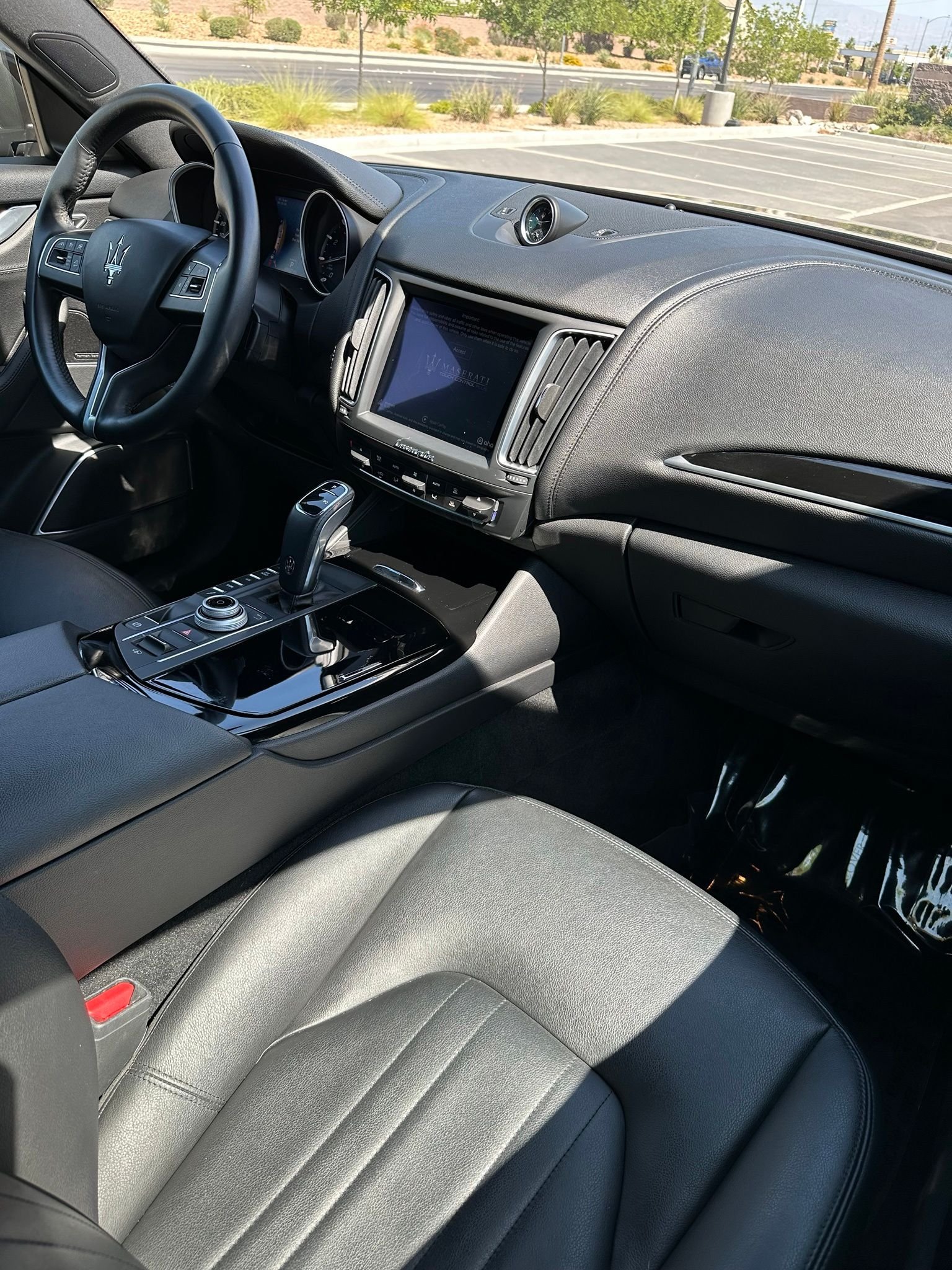 Used 2019 Nero Maserati Base image 15